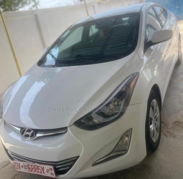 Hyundai Elantra 2016 White