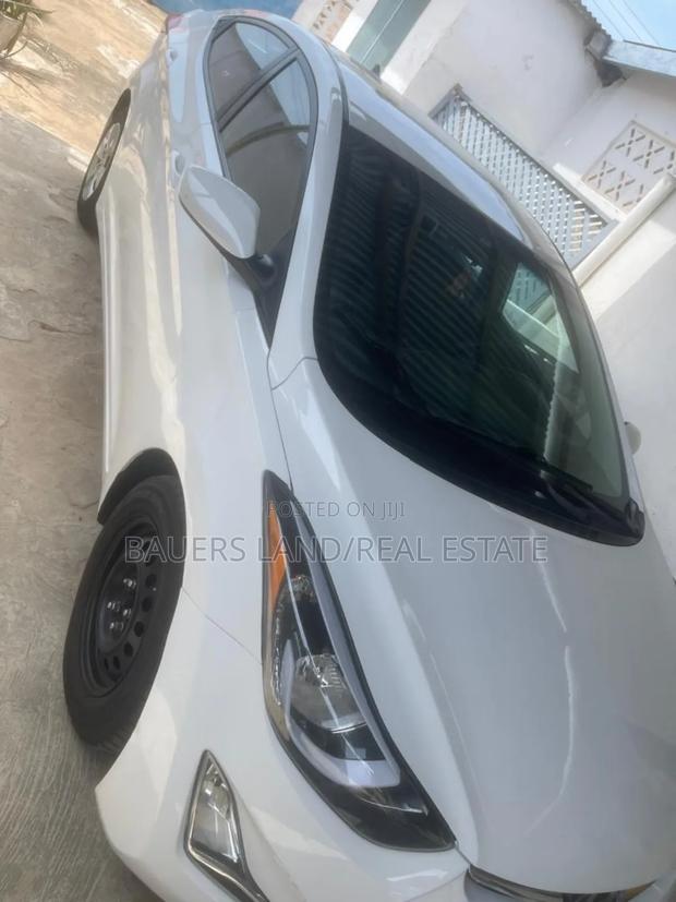Hyundai Elantra 2016 White