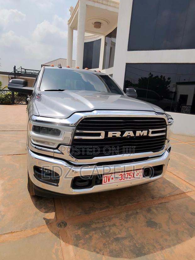 Dodge RAM 2019 Silver
