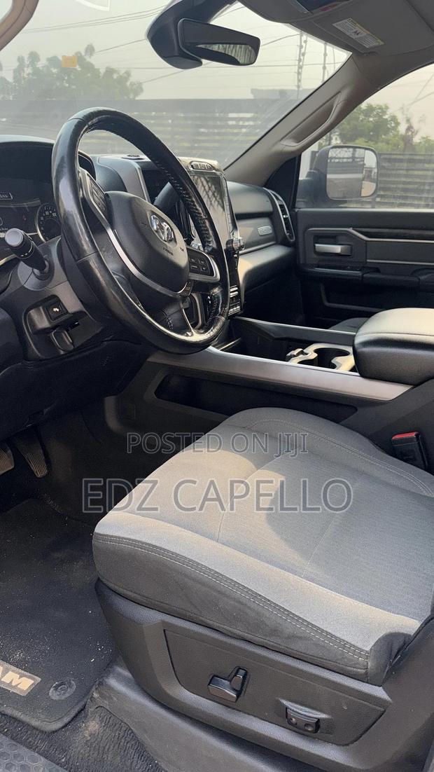 Dodge RAM 2019 Silver