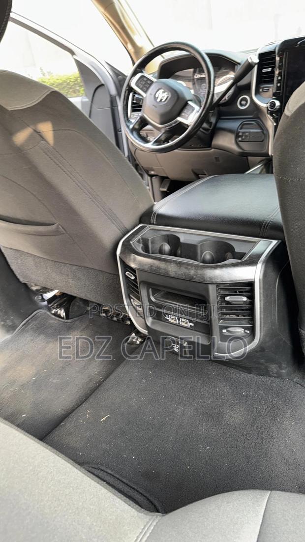 Dodge RAM 2019 Silver