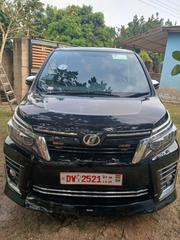Toyota Voxy SV Premium 2014 Black for sale