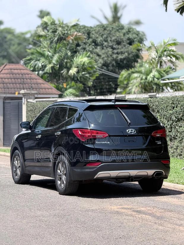 Hyundai Santa Fe 2015 Black