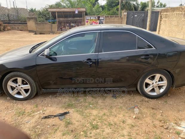 Toyota Camry SE 4dr Sedan (2.5L 4cyl 6A) 2014 Black