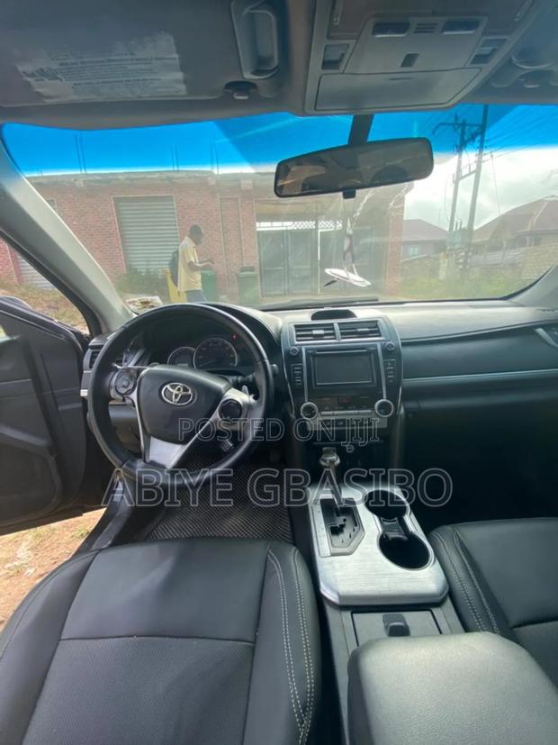 Toyota Camry SE 4dr Sedan (2.5L 4cyl 6A) 2014 Black