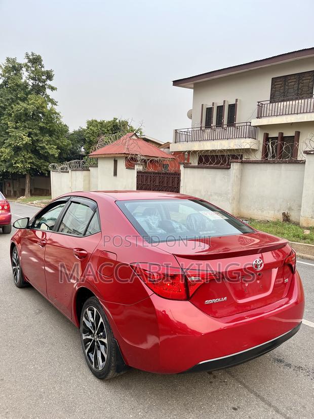 Toyota Corolla SE 4dr Sedan (1.8L 4cyl CVT) 2017 Red