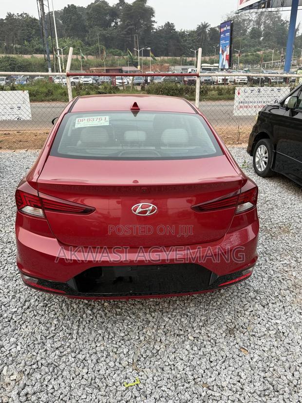 Hyundai Elantra Limited 2019 Red