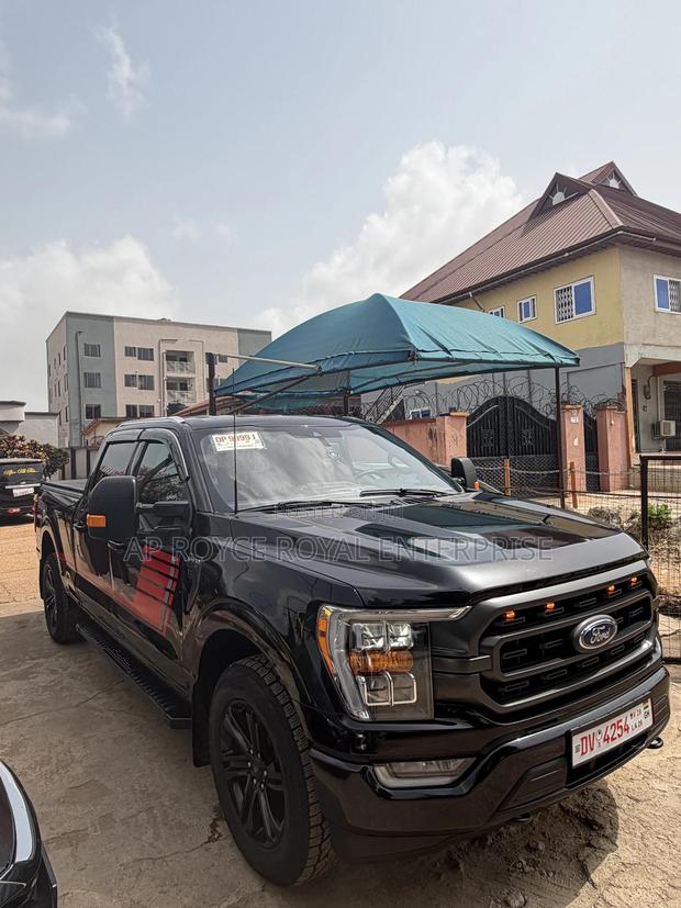 Ford F-150 XLT 2024 Black