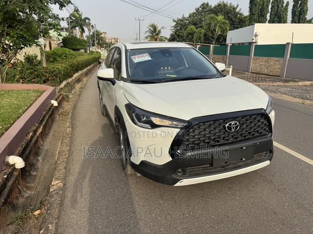 Toyota Corolla Cross 2.0 Petrol FWD 2022 White