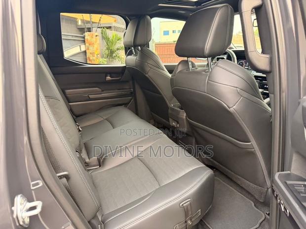 Toyota Tacoma 2024 Gray