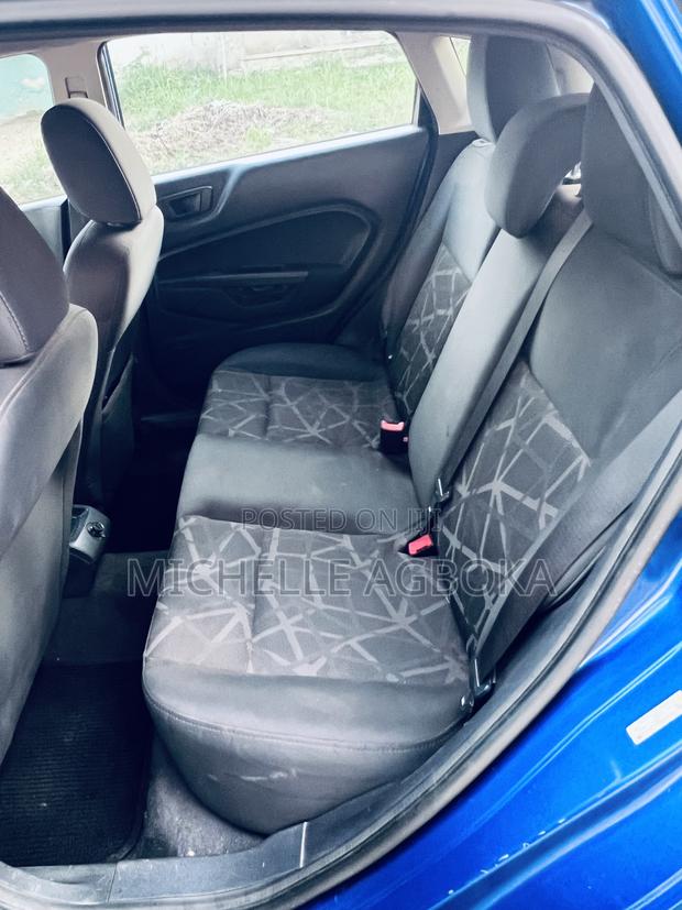 Ford Fiesta SE Hatchback 2011 Blue