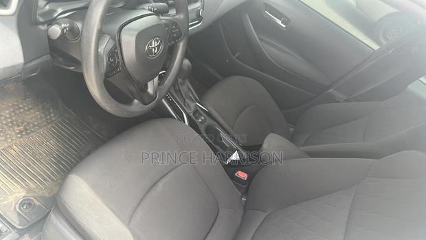 Toyota Corolla LE 2022 White