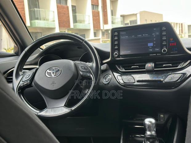 Toyota C-HR XLE FWD 2019 Black