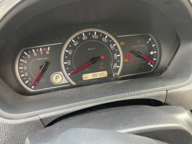 Toyota Voxy 2015 Silver