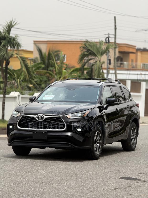 Toyota Highlander XLE 2021 Black