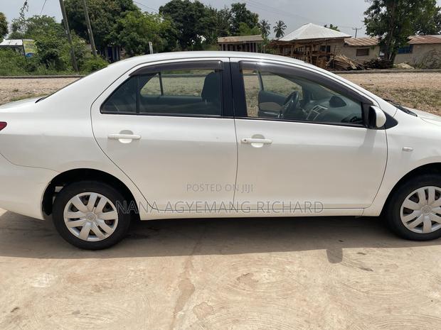 Toyota Belta 2010 White
