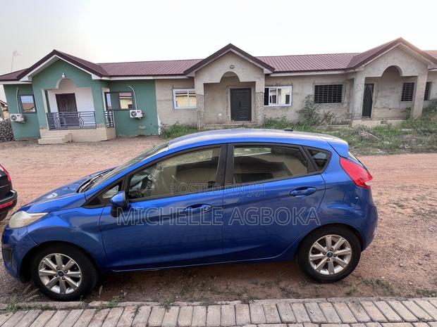 Ford Fiesta SE Hatchback 2011 Blue