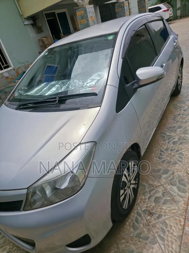 Toyota Vitz 1.3 FWD 5dr 2013 Silver