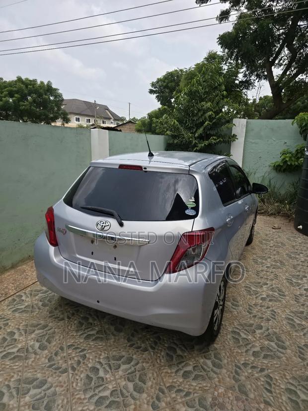 Toyota Vitz 1.3 FWD 5dr 2013 Silver