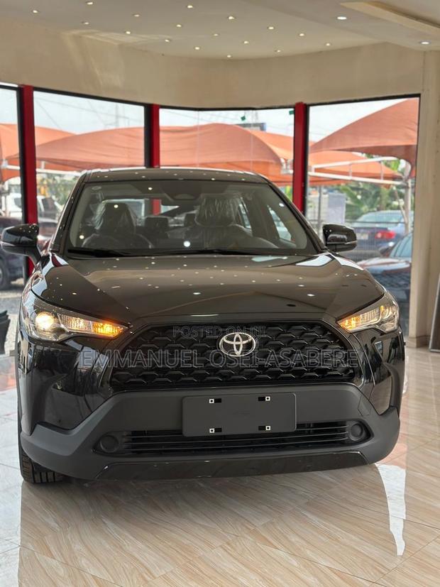 New Toyota Corolla Cross Hybrid 2025 Black