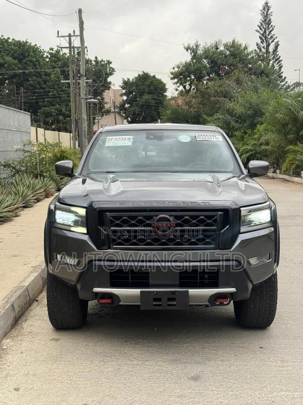 Nissan Frontier PRO-4X 2022 Gray