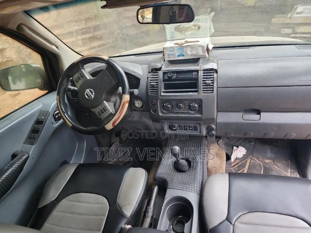 Nissan Frontier 2006 Black