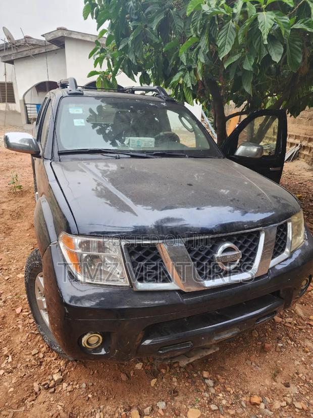 Nissan Frontier 2006 Black