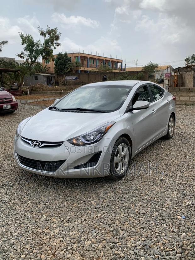 Hyundai Elantra 2015 Silver