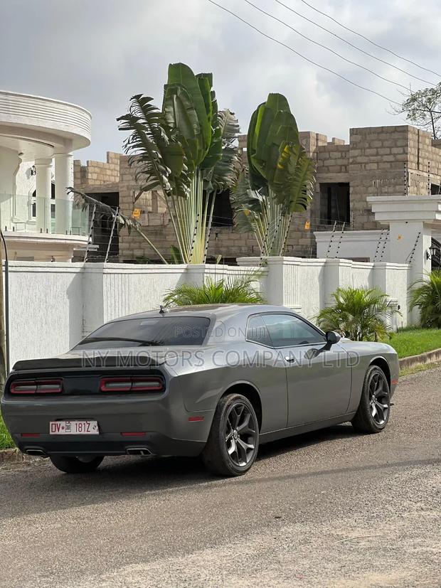 Dodge Challenger SXT RWD 2019 Gray