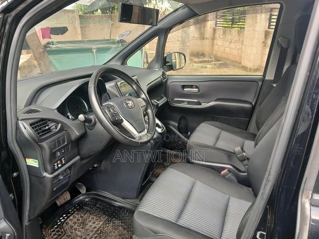 Toyota Voxy SV Premium 2014 Black