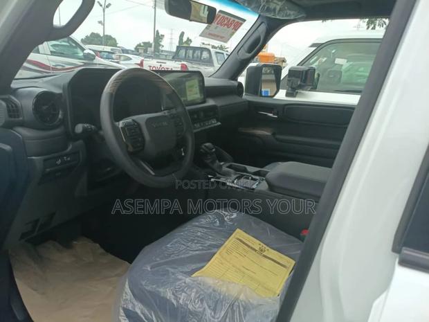 New Toyota Land Cruiser Prado 2.4 Hybrid 2025 White