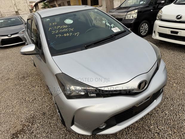 Toyota Vitz 1.3 FWD 3dr 2015 Silver