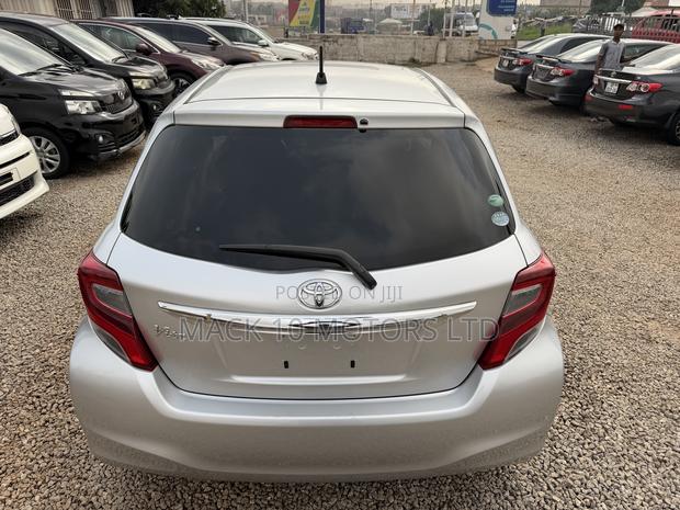Toyota Vitz 1.3 FWD 3dr 2015 Silver