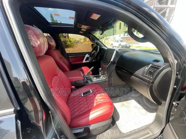 Toyota Land Cruiser 2015 Black