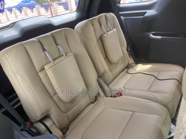 Ford Explorer 2018 Blue