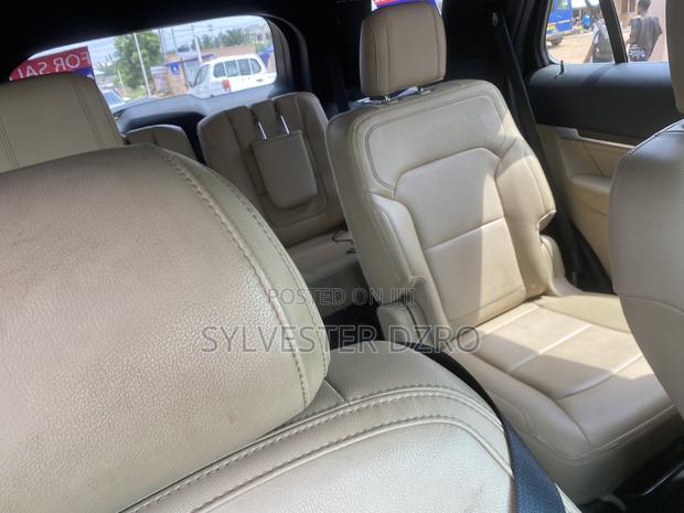 Ford Explorer 2018 Blue