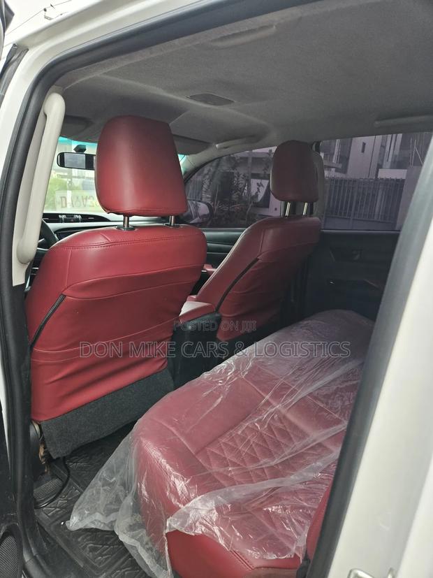 Toyota Hilux SR 4x4 2018 White