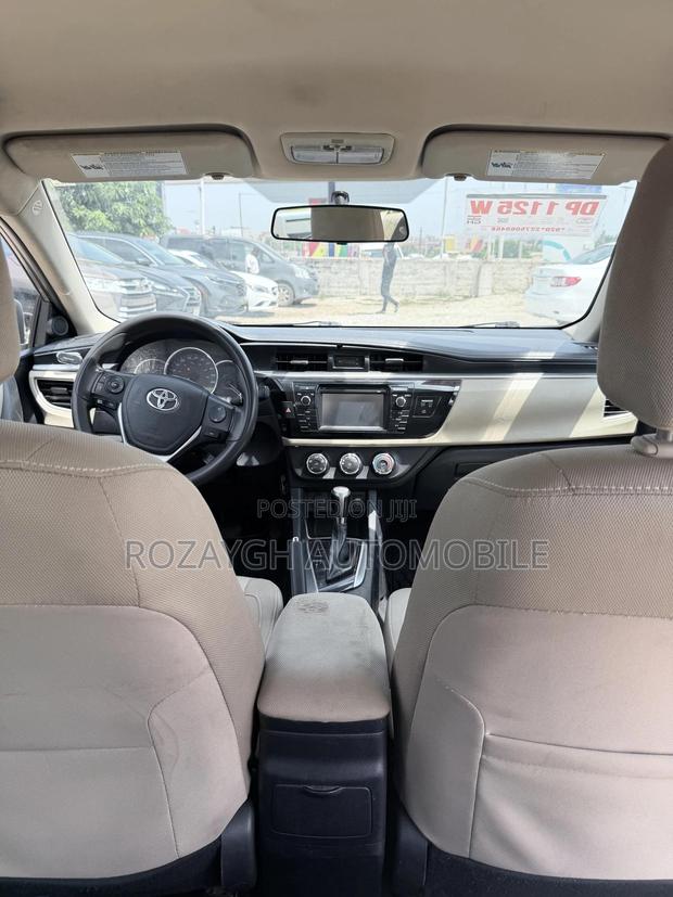 Toyota Corolla 2016 Silver