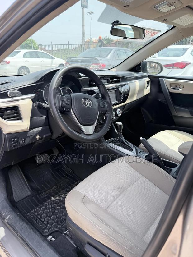 Toyota Corolla 2016 Silver