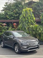 Hyundai Santa Fe 2017 Gray for sale