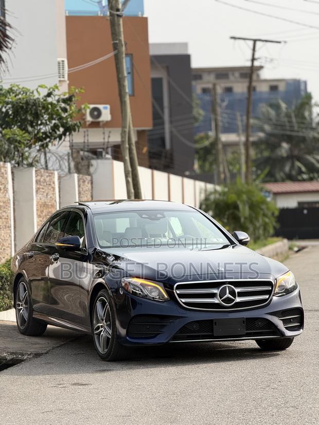 Mercedes-Benz E300 2018 Blue