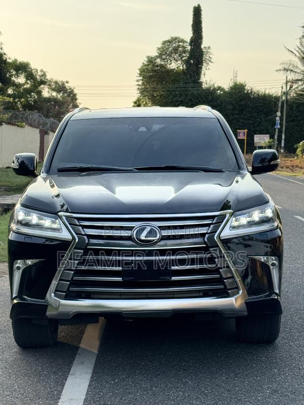 Lexus LX 570 (5 seats) AWD 2019 Black