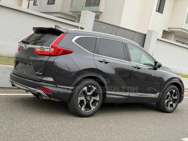 Honda CR-V Touring 4dr SUV AWD (1.5L 4cyl CVT) 2017 Gray