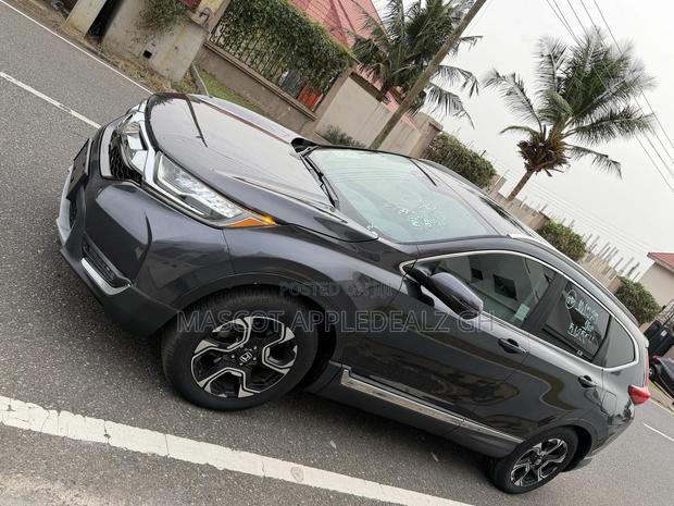 Honda CR-V Touring 4dr SUV AWD (1.5L 4cyl CVT) 2017 Gray