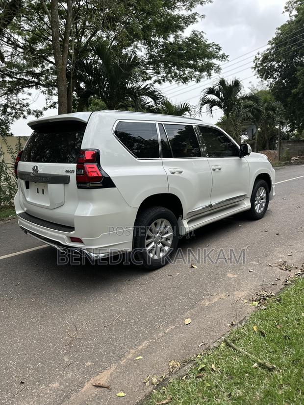 Toyota Land Cruiser Prado 4.0 Petrol GX-R 2017 White