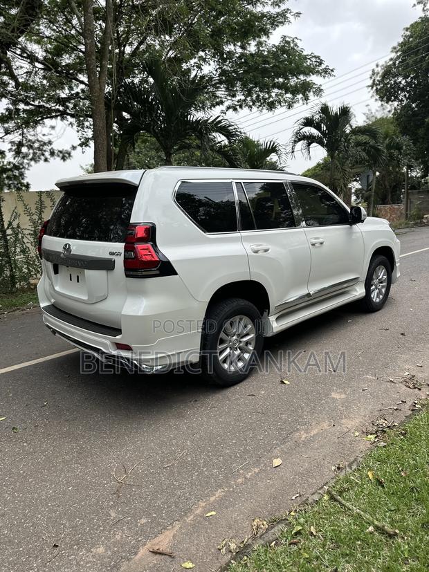 Toyota Land Cruiser Prado 4.0 Petrol GX-R 2017 White