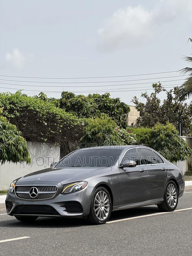 Mercedes-Benz E300 4Matic AWD Sedan (2.0L 4cyl 9A) 2017 Gray