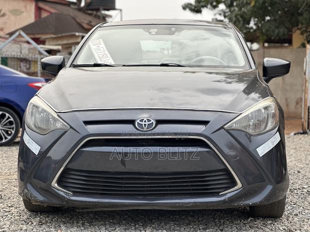 Toyota Yaris iA 1.5 FWD 2016 Gray