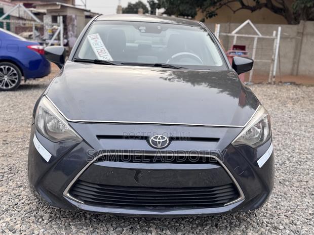 Toyota Yaris iA 1.5 FWD 2016 Gray