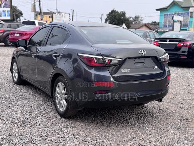 Toyota Yaris iA 1.5 FWD 2016 Gray